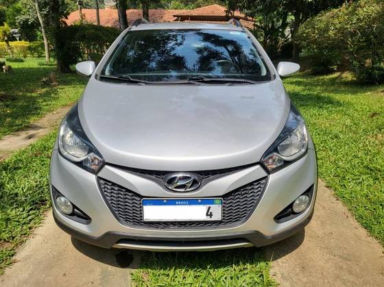 HYUNDAI HB20X 1.6 16V PREMIUM FLEX 4P AUTOMÁTICO